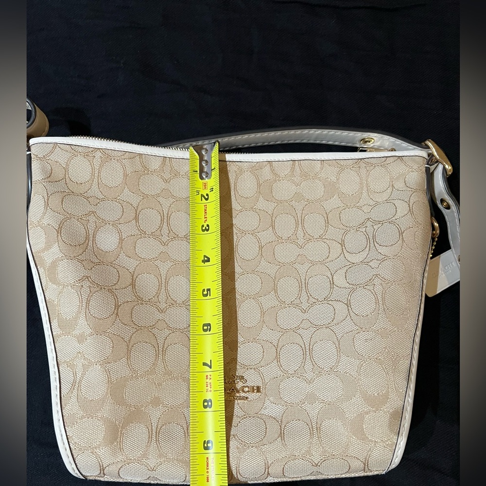 NWOT Coach - Beige & Cream "Jacquard Dufflette" Bag - Picture 13 of 16